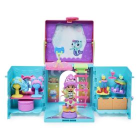 Gabbyâ€™s Dollhouse- Gabby Girl's Dress-Up Closet Portable Playset